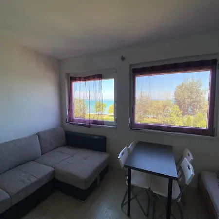 Apartment Cuki *