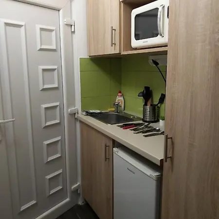 Cuki Apartment *