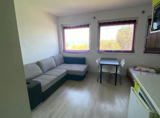 Cuki Apartman *